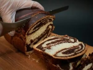 Cozonac cu nucă, cacao, rahat și stafide, 1,5 kg