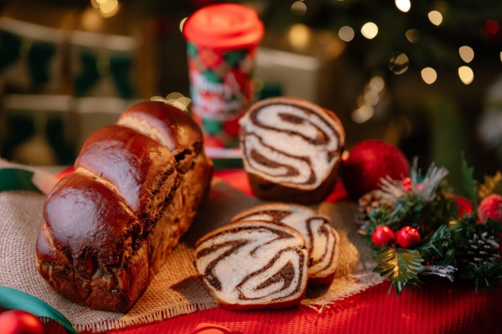 Felie de cozonac cu nuca 100 g