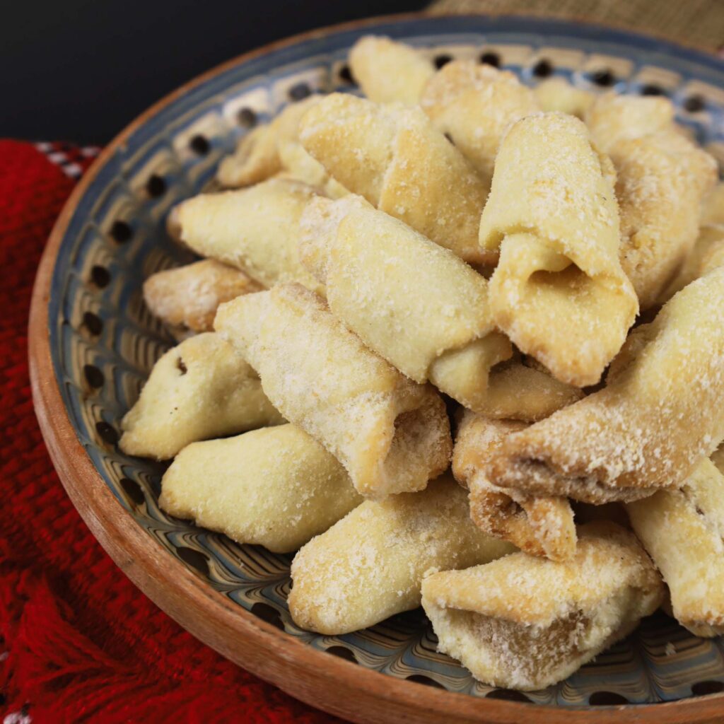 Cornulețe cu nucă 200 g